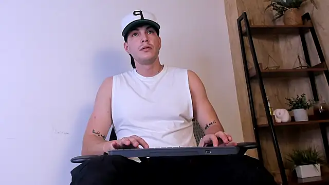 Karimferrer online show from 02/24/26, 04:10