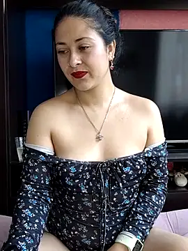 LisbethMoore  online show from 03/12/26, 02:23