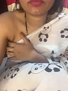 Snapshot of Spicy_sari_girl chatting on 03/21/25, 01:13 Spicy sari girl online show from 03/21/25, 01:13