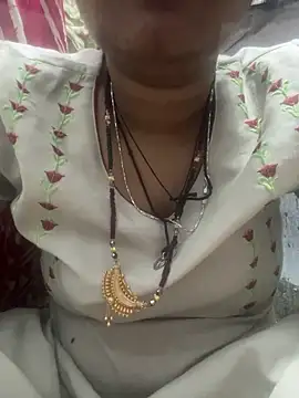 Spicy sari girl online show from 03/09/26, 04:38