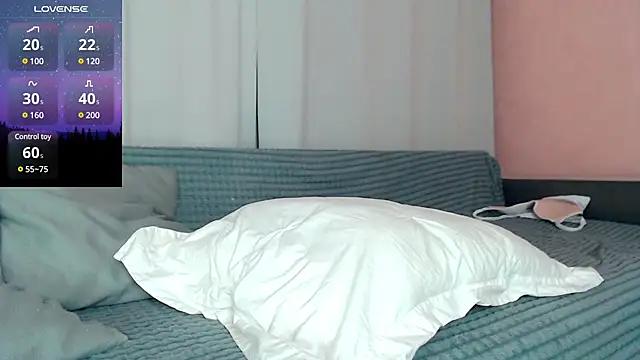 Snapshot of AlexaCruze chatting on 12/06/24, 07:12 AlexaCruze online show from 12/06/24, 07:12