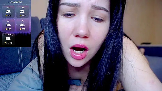 Snapshot of AlexaCruze chatting on 01/14/25, 08:04 AlexaCruze online show from 01/14/25, 08:04