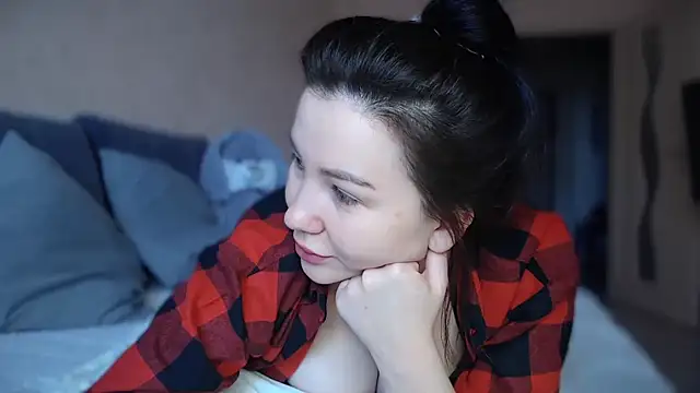 Snapshot of AlexaCruze chatting on 02/28/25, 02:09 AlexaCruze online show from 02/28/25, 02:09