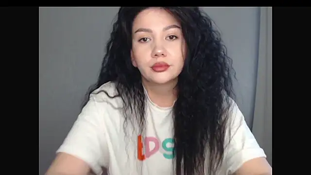 Snapshot of AlexaCruze chatting on 10/13/25, 03:12 AlexaCruze online show from 10/13/25, 03:12