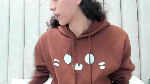 FreyaMoller online show from 02/15/26, 07:10