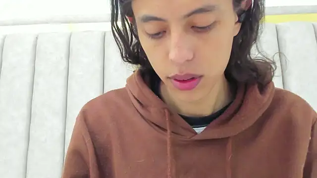 FreyaMoller online show from 03/27/26, 07:24