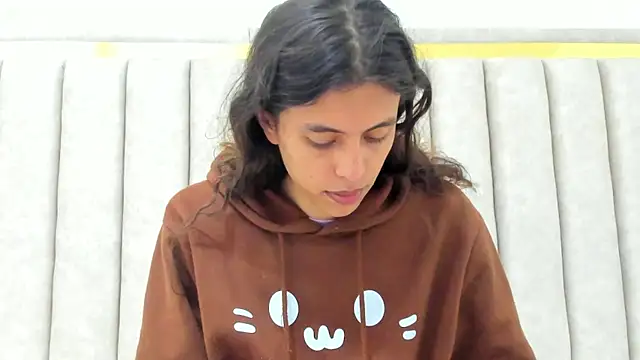 FreyaMoller online show from 04/08/26, 07:14