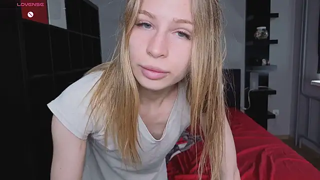 Snapshot of Elis_Fox chatting on 05/30/26, 08:00 Elis Fox online show from 05/30/26, 08:00