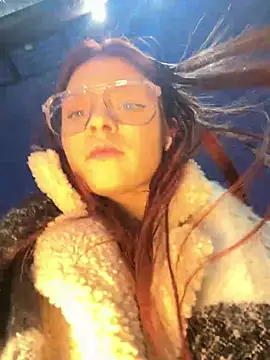 Snapshot of Times__Square chatting on 02/22/25, 04:07 Times Square online show from 02/22/25, 04:07