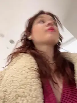 Snapshot of Times__Square chatting on 03/02/25, 08:27 Times Square online show from 03/02/25, 08:27