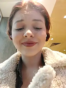 Snapshot of Times__Square chatting on 03/17/25, 04:08 Times Square online show from 03/17/25, 04:08