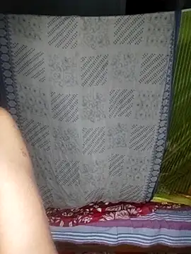 Young couple143 online show from 11/23/25, 12:10