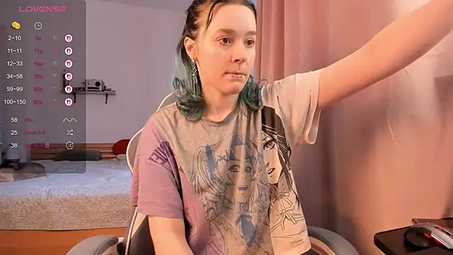 alisahug online show from 12/15/25, 10:08