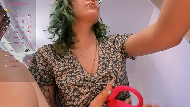 alisahug online show from 07/05/26, 07:59