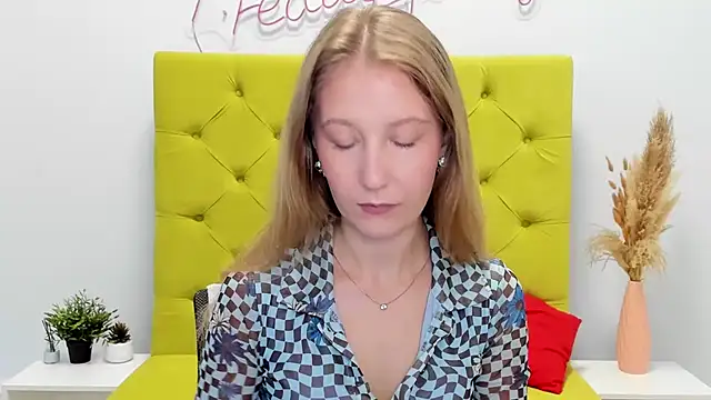 LolaWilsons online show from 05/11/26, 06:41