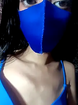 Snapshot of priyasexy1100 chatting on 10/29/25, 12:29 priyasexy1100 online show from 10/29/25, 12:29