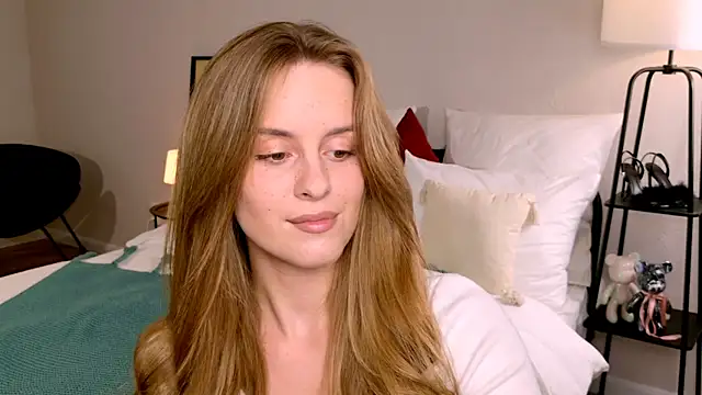 RozzitaBedberry online show from 09/11/25, 01:11