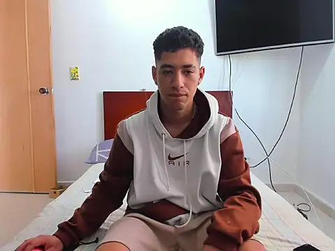 Snapshot of Chandler_ken chatting on 11/19/25, 01:11 Chandler ken online show from 11/19/25, 01:11