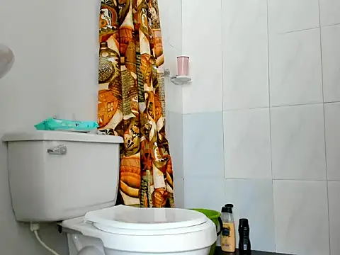 Snapshot of Chandler_ken chatting on 11/22/25, 04:17 Chandler ken online show from 11/22/25, 04:17