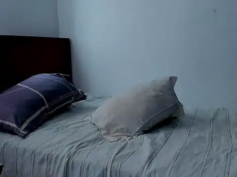 Snapshot of Chandler_ken chatting on 12/16/25, 01:05 Chandler ken online show from 12/16/25, 01:05