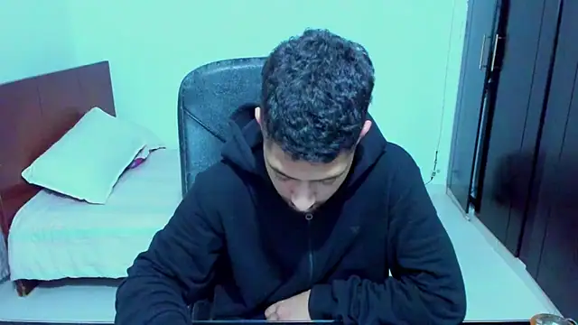 Snapshot of Chandler_ken chatting on 02/03/26, 01:04 Chandler ken online show from 02/03/26, 01:04