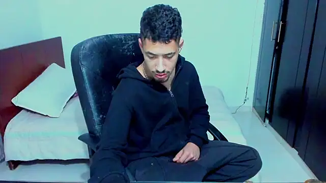 Snapshot of Chandler_ken chatting on 02/03/26, 02:53 Chandler ken online show from 02/03/26, 02:53