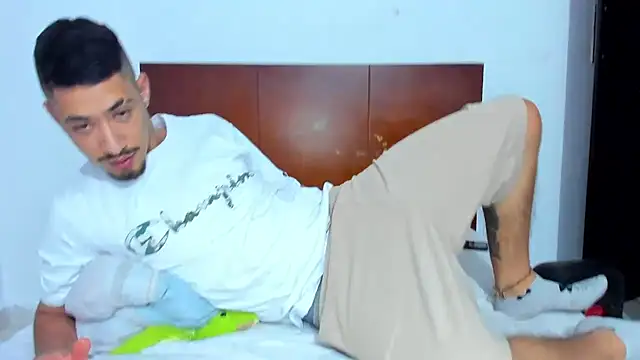 Snapshot of Chandler_ken chatting on 02/12/26, 11:33 Chandler ken online show from 02/12/26, 11:33