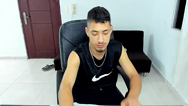 Snapshot of Chandler_ken chatting on 02/25/26, 01:15 Chandler ken online show from 02/25/26, 01:15