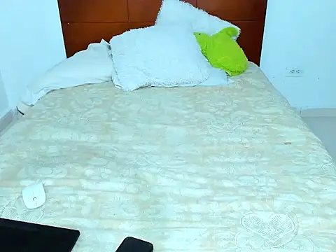 Snapshot of Chandler_ken chatting on 04/11/26, 04:17 Chandler ken online show from 04/11/26, 04:17