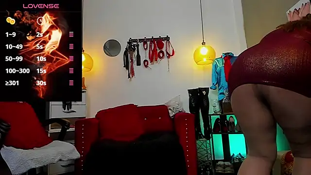 Snapshot of LiaTaylorr chatting on 03/10/25, 12:37 LiaTaylorr online show from 03/10/25, 12:37