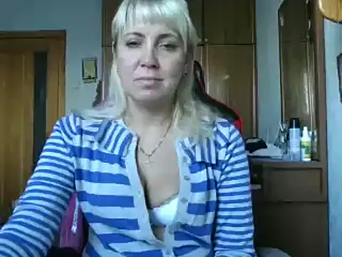 IrinaB1 online show from 10/15/25, 06:24