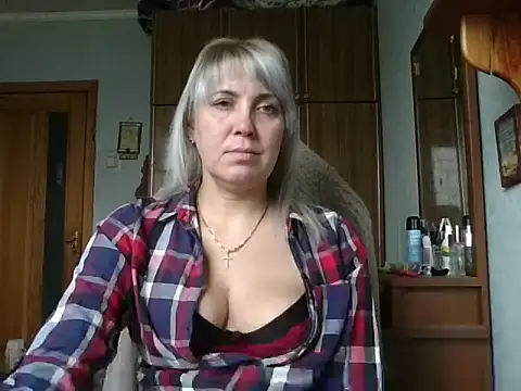 IrinaB1 online show from 12/23/25, 11:08