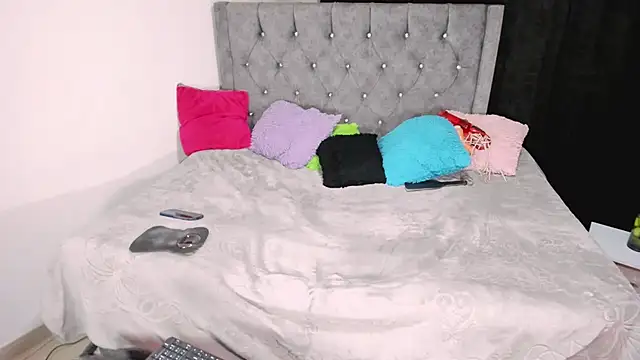 valenthottie online show from 02/22/25, 02:28