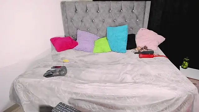 valenthottie online show from 02/26/25, 11:15