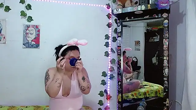 the lesbian game online show from 10/28/25, 02:48