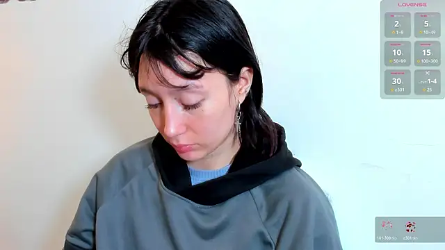 lizzy davis 1 online show from 11/06/25, 03:51