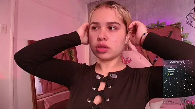 Snapshot of Haelycute chatting on 09/09/25, 11:32 Haelycute online show from 09/09/25, 11:32