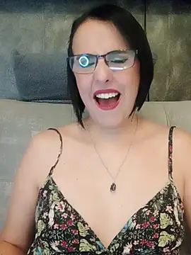 IsisBlake online show from 02/13/25, 11:37