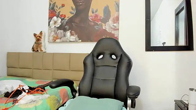 lilybaudyn  online show from 10/29/25, 05:58