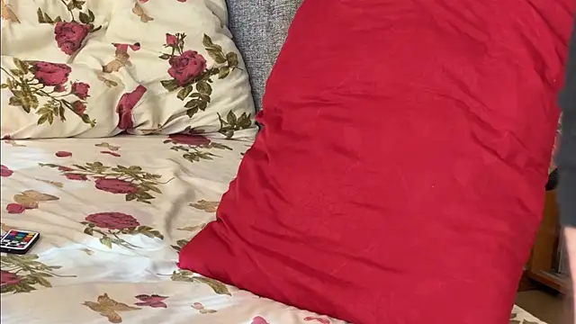 Stick Twlx online show from 09/15/25, 07:52