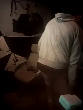 Gillygilly76 online show from 02/01/26, 01:37