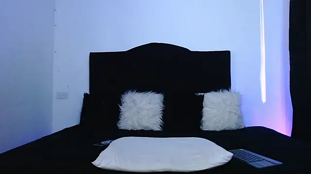 Jennifer Louisee online show from 12/19/24, 06:23