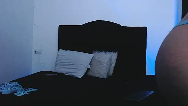 Jennifer Louisee online show from 02/13/25, 07:13