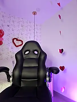 valery mora online show from 02/21/25, 01:33