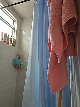 valery mora online show from 10/10/25, 03:44