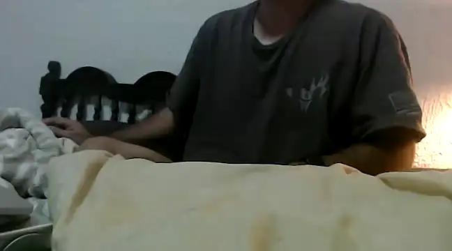 Snapshot of lover_camer chatting on 02/21/25, 12:39 lover camer online show from 02/21/25, 12:39