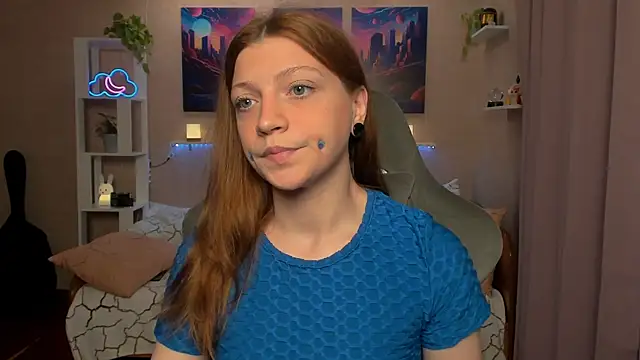 Snapshot of Lolly_Haze chatting on 07/14/26, 04:17 Lolly Haze online show from 07/14/26, 04:17