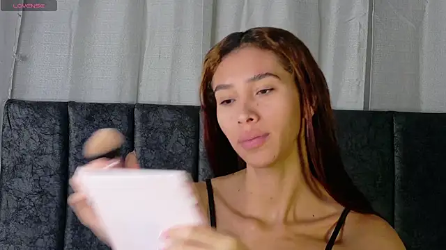 Iamkarlaa doll online show from 10/06/25, 11:29