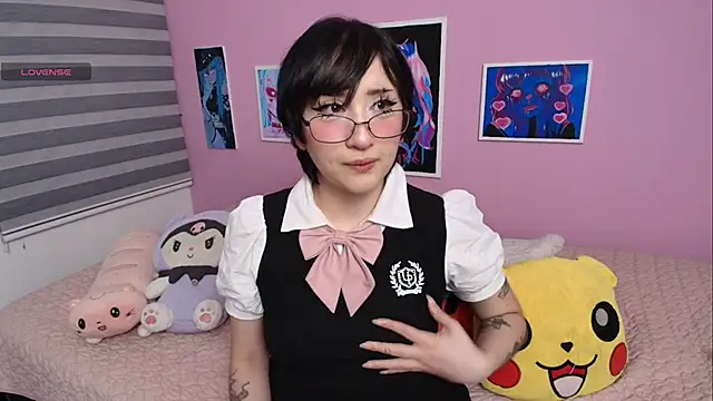 Snapshot of Miwa_violet chatting on 09/18/25, 12:01 Miwa violet online show from 09/18/25, 12:01