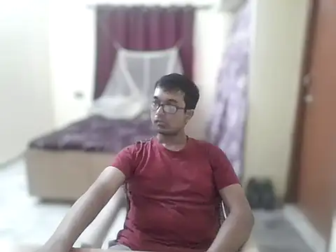 Snapshot of THE_NAKED_BOY chatting on 05/17/26, 04:43 THE NAKED BOY online show from 05/17/26, 04:43